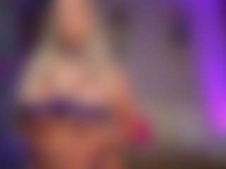 Live cam show with SabrinaJade - Dildo Or Vibrator on Mixed Magazine Live
