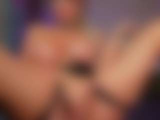 Live cam show with SabrinaJade - Foot Fetish Blonde Hair on camtv