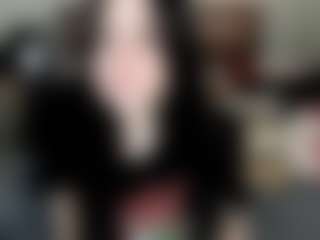 Live cam show with Malaikka - Gamer MILF on chickslive.net