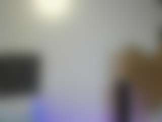 Live cam show with sowfit - Flashing on AdultVida.com