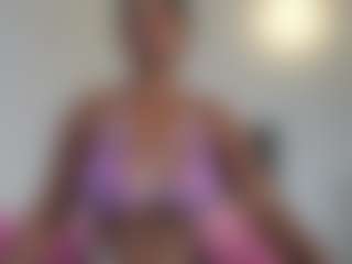 Live cam show with sowfit - Bedroom on Camsoda
