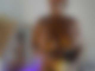 Live cam show with sowfit - Oil on Camsoda