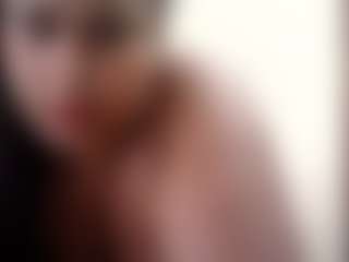 Live cam show with abrilhotty - Living Room on livesuperchat.net