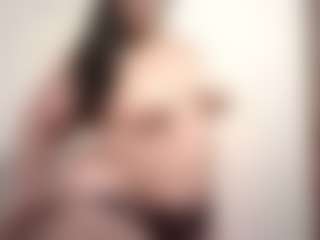 Live cam show with abrilhotty - Living Room on mypornchat.com