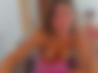 Live cam show with mariemarie03 - Living Room on intimatelivegirls.com