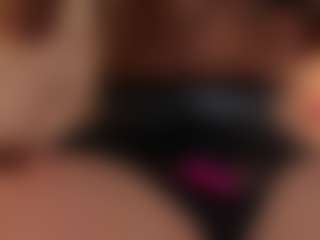 Live cam show with Melisa-Garcia - Moaning on Camming Site