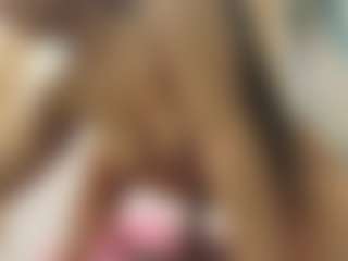 Live cam show with Melisa-Garcia - Smoking on TeamSkeetLive