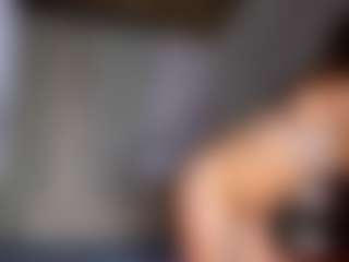 Live cam show with Estef_coll - Smoking on Fit Hotties