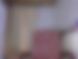 Live cam show with Estef_coll - Smoking on CamwithHer