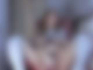 Live cam show with Estef_coll - Erotic Dance on boobsie.com