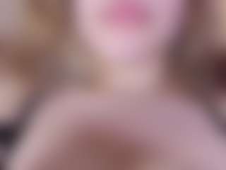 Live cam show with Estef_coll - Facial Piercings on Streamer API