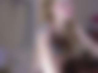 Live cam show with Estef_coll - Deepthroat on CamClone