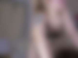 Live cam show with Estef_coll - Brown Eyes Brown Hair on Dolls Live