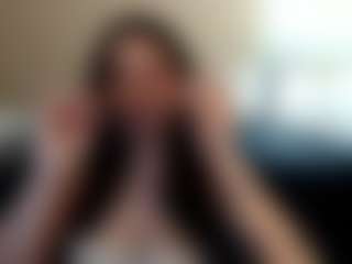 Live cam show with Liz White 333 - Badbitch on Camming Site