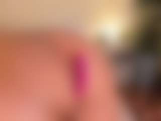 Live cam show with Mia-crawford - Teen (18+) on AdultVida.com