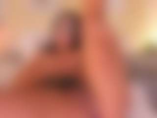 Live cam show with Mia-crawford - BBW on AdultVida.com