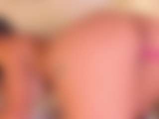 Live cam show with Mia-crawford - Athletic Bedroom on CamClone