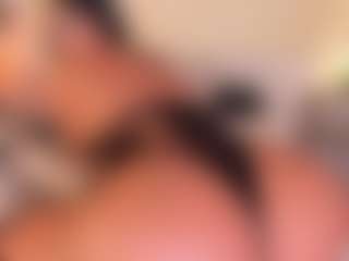 Live cam show with Mia-crawford - Bedroom Ebony on Hubzter Live