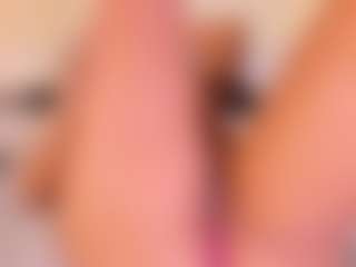 Live cam show with Mia-crawford - Shaved Pussy on EXY