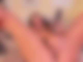 Live cam show with Mia-crawford - Brown Eyes on Camsoda