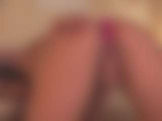 Live cam show with Mia-crawford - Fetish Latina on CamwithHer | colombia