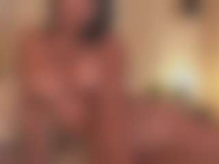 Live cam show with Mia-crawford - Brown Eyes Black on livesuperchat.net