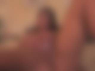 Live cam show with Mia-crawford - Brown Eyes BBW on Livezox