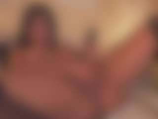 Live cam show with Mia-crawford - Dildo on MyBangCams