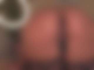 Live cam show with Mia-crawford - Ebony Big Tits on liverealitysex.com