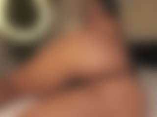 Live cam show with Mia-crawford - Black Blowjob on Dolls Live