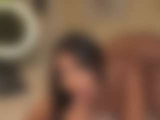 Live cam show with Mia-crawford - Teen (18+) on Camming Site