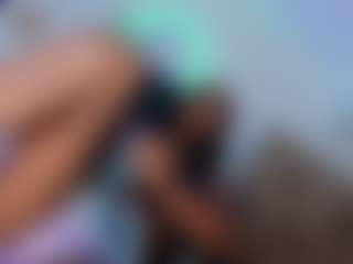 Live cam show with beautiful oriana - Black on StripNow