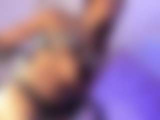 Live cam show with beautiful oriana - Tease on CamClone