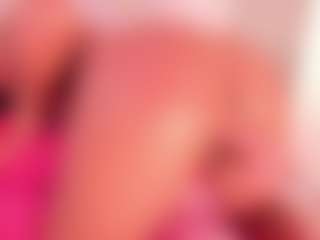 Live cam show with Veronica Lodge - Pornstar Big Tits on StripNow