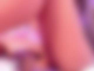 Live cam show with Veronica Lodge - Public Curvy on ObeyMaria
