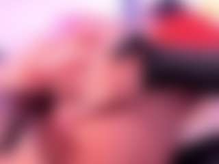 Live cam show with Veronica Lodge - Public Curvy on Camsoda