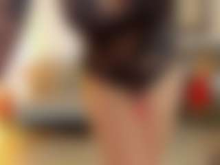 Live cam show with kayakiss - Mature on Camming Site