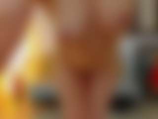 Live cam show with kayakiss - Middle Aged on Camsoda