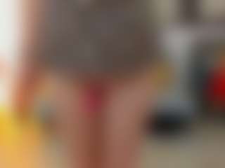 Live cam show with kayakiss - Fingering MILF on Milf Play