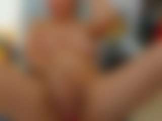 Live cam show with kayakiss - Normal on SmokeAndPoke