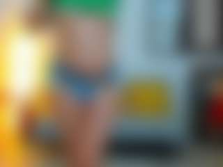 Live cam show with kayakiss - Mature on Camsoda