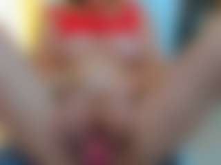 Live cam show with kayakiss - Middle Aged on TeamSkeetLive