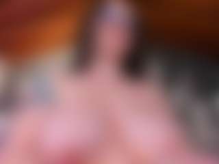 Live cam show with SARAH RHODES - Sexwebcam Mature on Big Tits