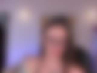 Live cam show with SARAH RHODES - Facial Piercings on Uber Horny
