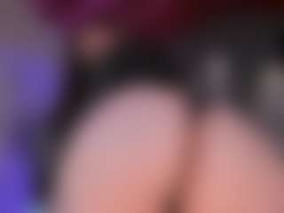 Live cam show with SARAH RHODES - Public Mature on Camiplay Live