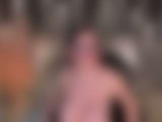 Live cam show with SARAH RHODES - Public on Mixed Magazine Live