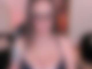 Live cam show with SARAH RHODES - Mature on TottyGirls
