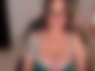 Live cam show with SARAH RHODES - Nipple Piercings on CamClone