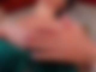 Live-Cam-Show mit SARAH RHODES - Facial Piercings auf Camsoda