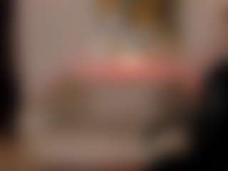 Live cam show with SARAH RHODES - Shaved Pussy Mature on Camsoda